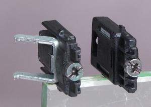 Захват для крепления механизма Etika Plus в коробку Legrand Etika